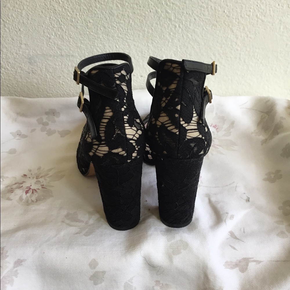 Shoes - Picture 3 of 6